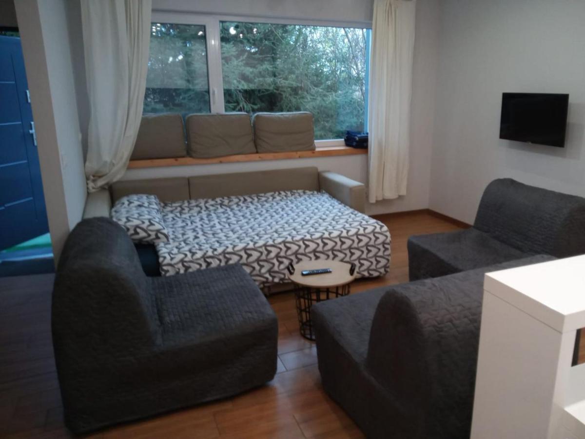 Maly Apartament W Zieleni Blisko Jeziora ชโรดา เวียลโกโปลสกา ภายนอก รูปภาพ